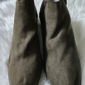 Rouge! Olive Heeled Boots